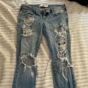 holister ripped jeans